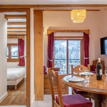 Apartman Le Cristal - Close To The Slopes & Free Parking - By Cozee Chamonix