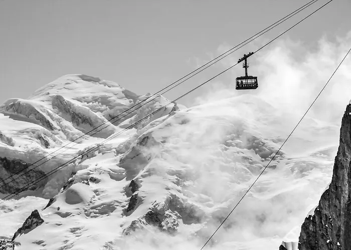 Le Cristal - Close To The Slopes & Free Parking - By Cozee * Chamonix