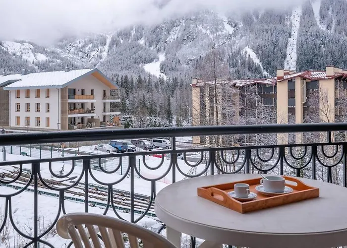 Le Cristal - Close To The Slopes & Free Parking - By Cozee Daire *