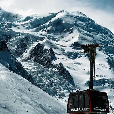 Appartement Le Cristal - Close To The Slopes & Free Parking - By Cozee Chamonix