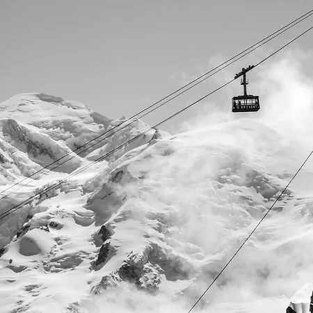 Le Cristal - Close To The Slopes & Free Parking - By Cozee * Chamonix