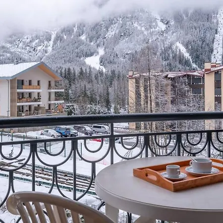 Le Cristal N16 - Close To The Slopes & Free Parking & Pool Апартаменты *