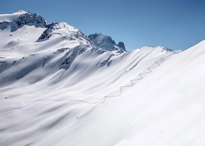 Appartement Le Cristal - Close To The Slopes & Free Parking - By Cozee Chamonix