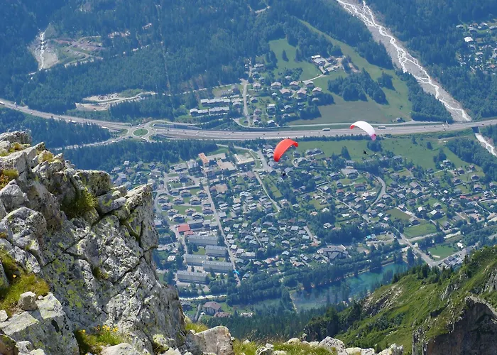 Le Cristal - Close To The Slopes & Free Parking - By Cozee * Chamonix